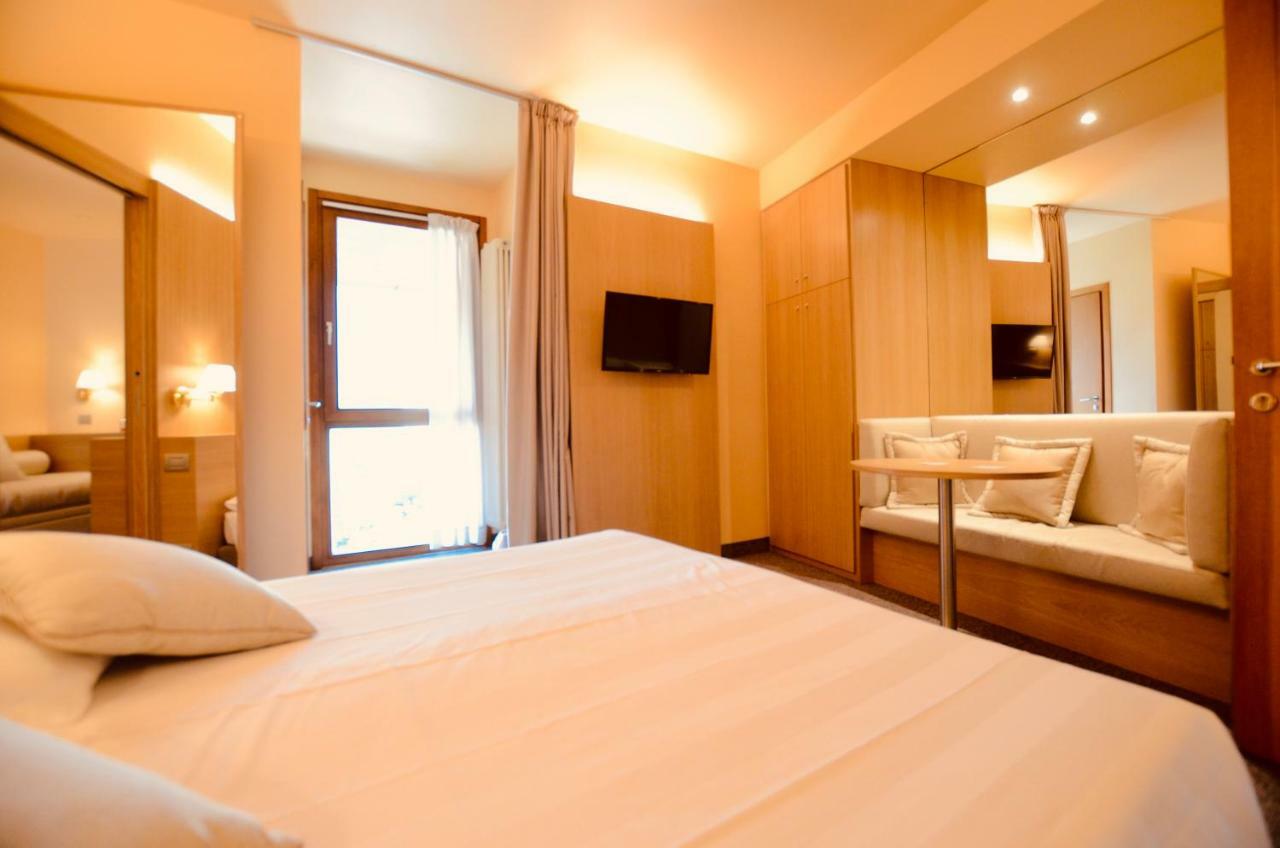 Albergo Sorriso Boario Terme Εξωτερικό φωτογραφία